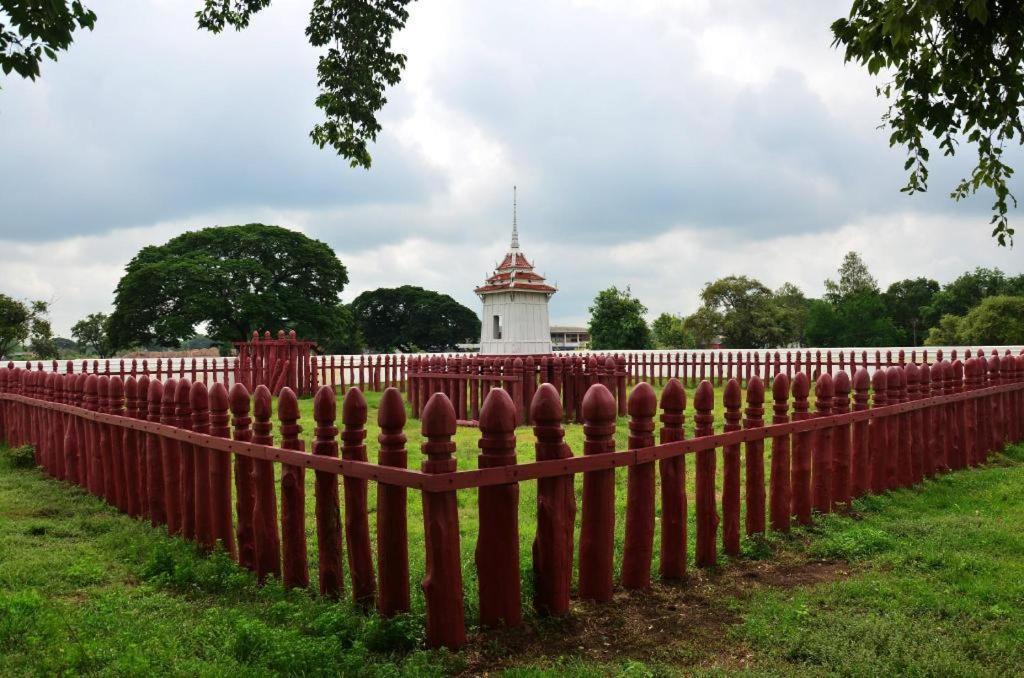 Oyo 384 Ban Sabaidee Hotel Phra Nakhon Si Ayutthaya Luaran gambar